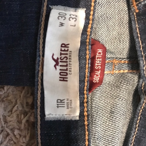 Dark denim distressed Hollister Jeans - Picture 5 of 6